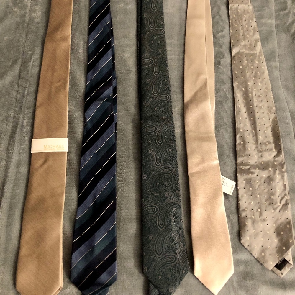 Never worn (5) Men’s Designer Ties